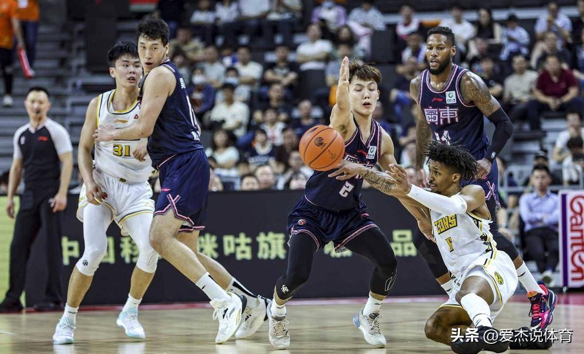 广东男篮客场不敌四川队，遭遇失利