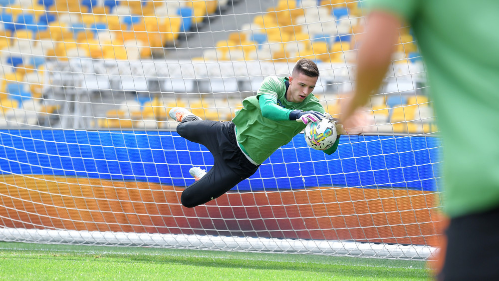 乌克兰-战平粉含，欧锦赛磨合仍有待提升的简单介绍