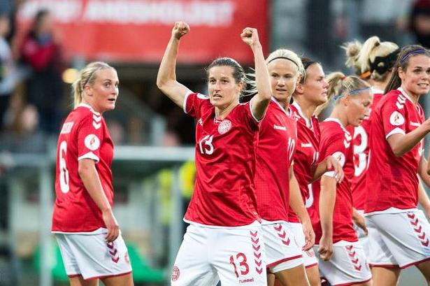 丹麦队迎接挑战,斗志高昂出战 丹麦队迎接挑战,斗志高昂出战