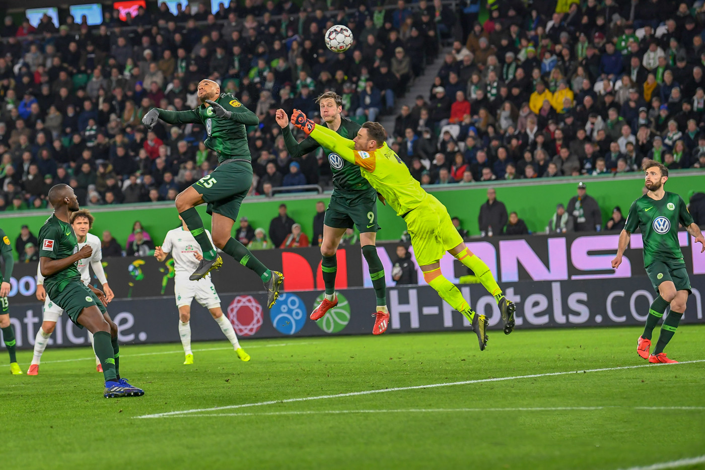 沙尔克04与不莱梅争夺三分 沙尔克04与不莱梅争夺三分