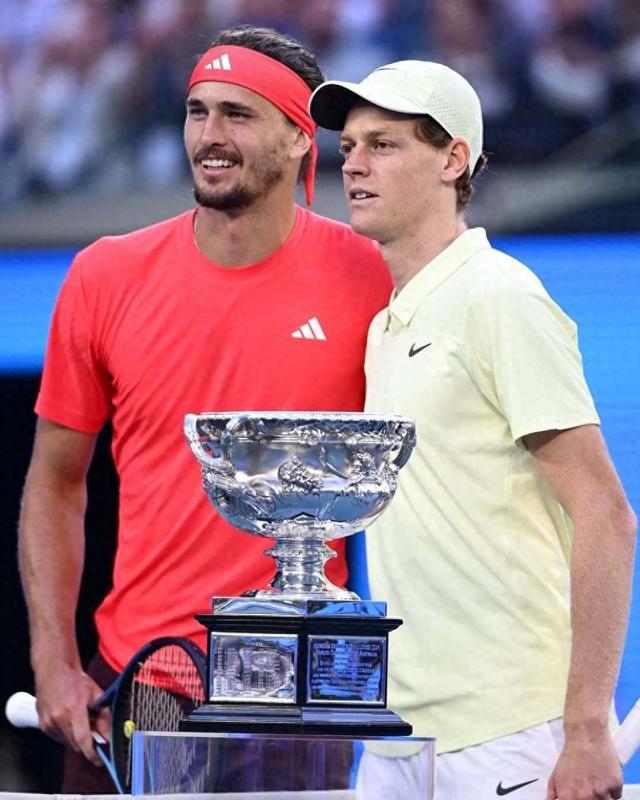 澳大利亚网球队翻盘西班牙网球队,兹维列夫统治全场的简单介绍 澳大利亚网球队翻盘西班牙网球队,兹维列夫统治全场的简单介绍