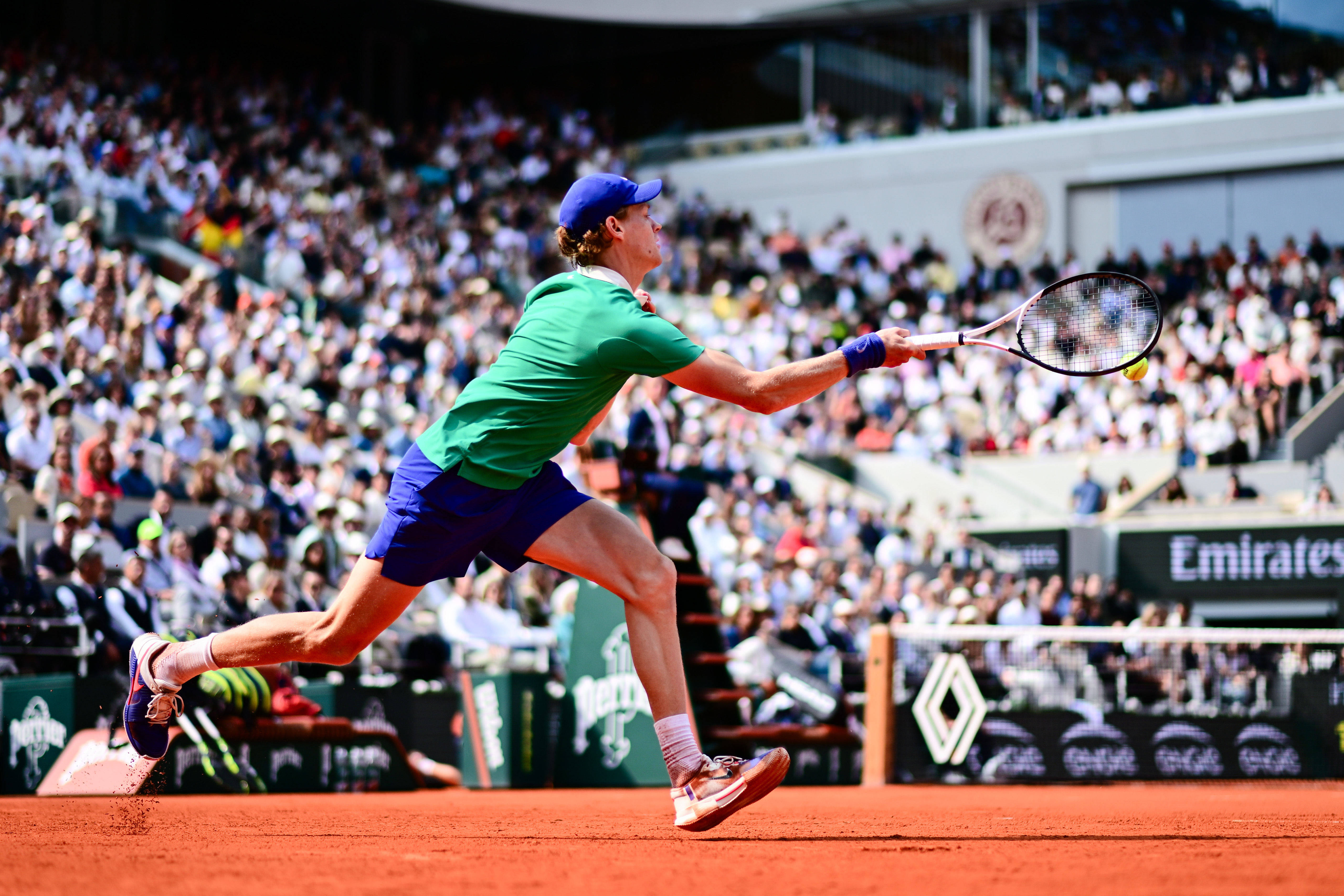 日本网球队绝杀美国网球队，阿尔卡拉斯绝境逆转的简单介绍