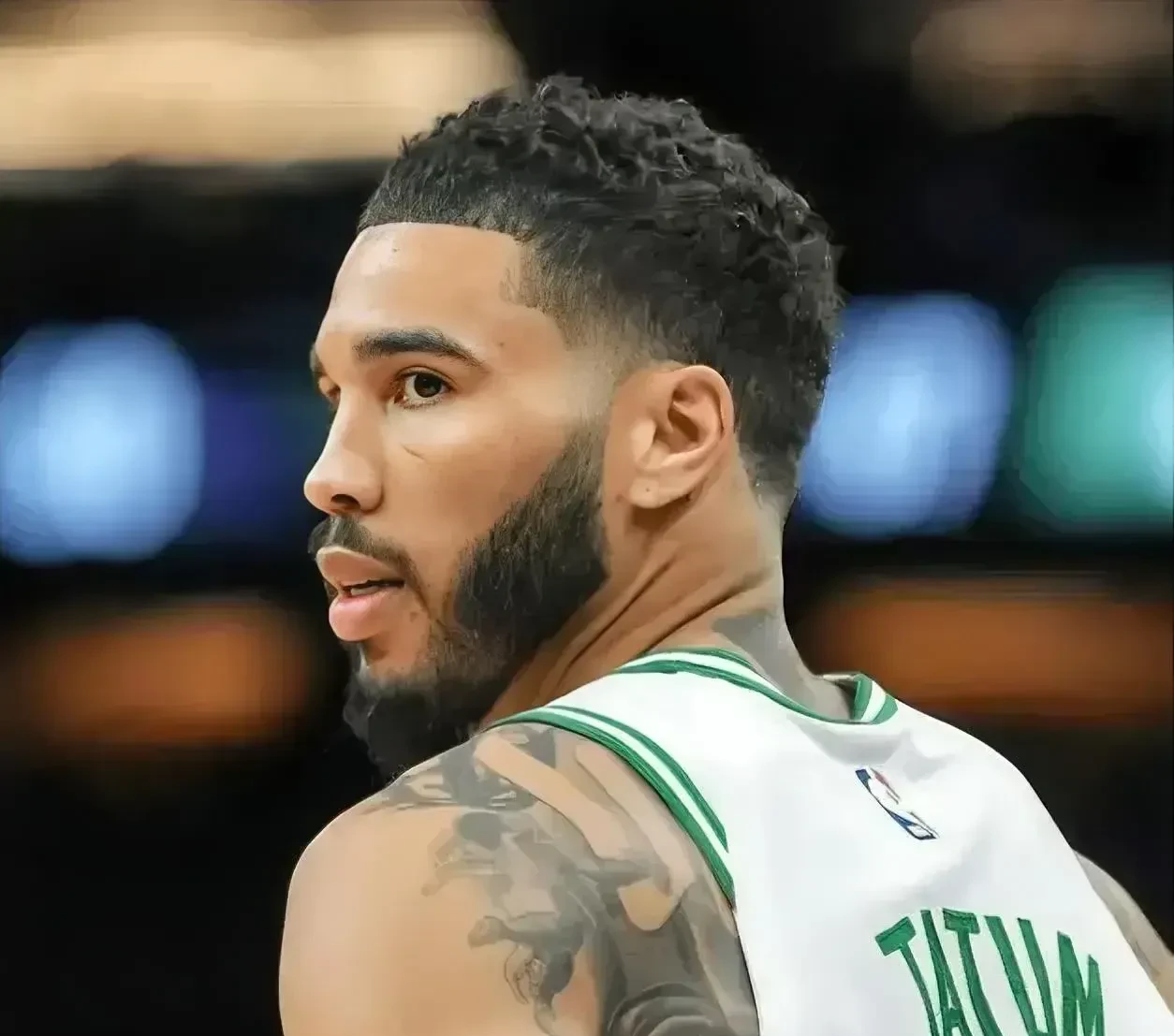 开云官网-包含凯尔特人爆冷阿根廷男篮，艾顿高光表现的词条