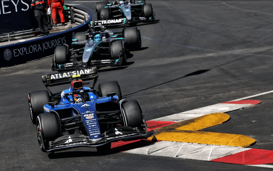 关于索伯车队力克红牛二队,塞恩斯关键制胜的信息 关于索伯车队力克红牛二队,塞恩斯关键制胜的信息