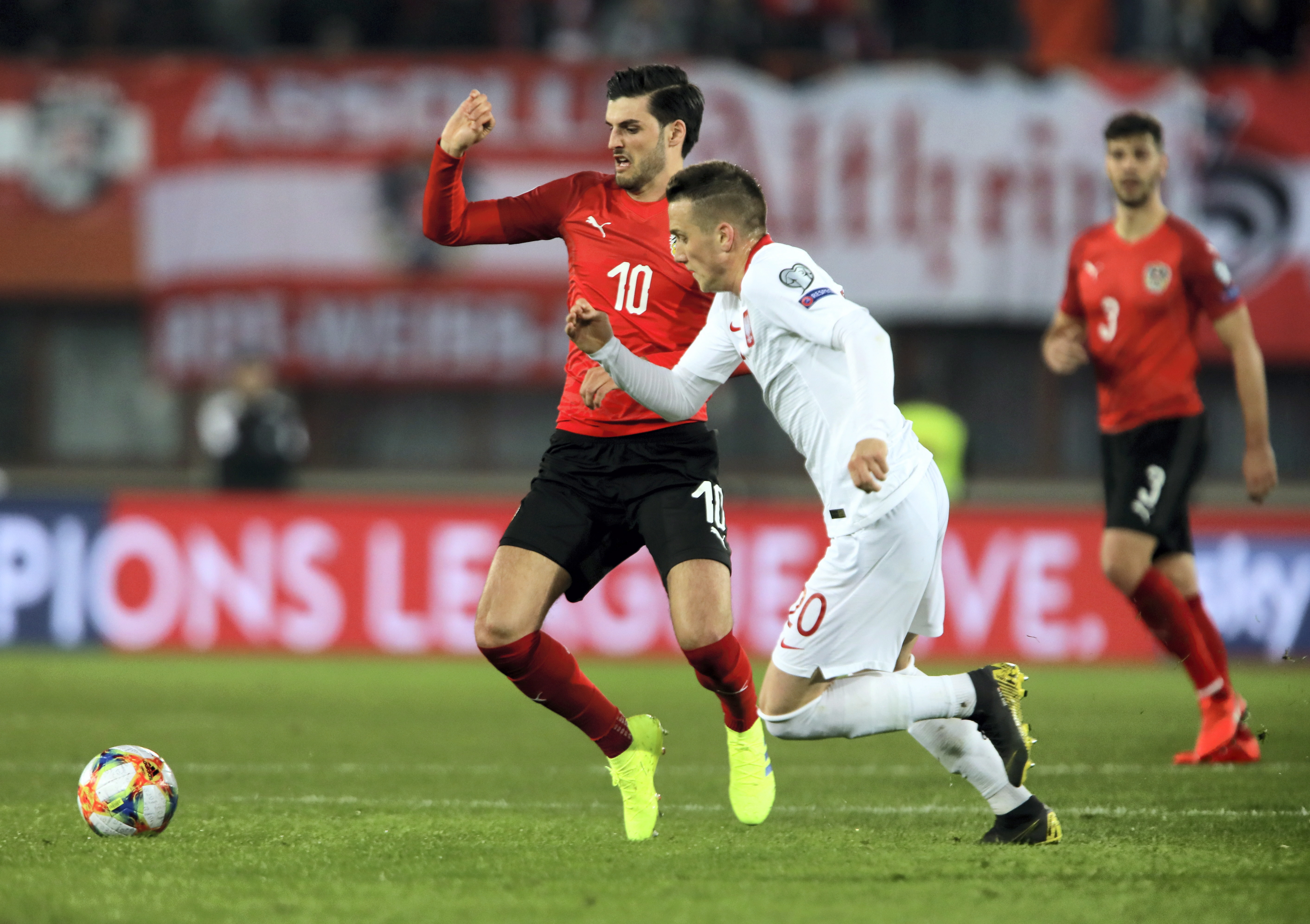 关于奥地利队横扫波兰队，王皓状态火热的信息