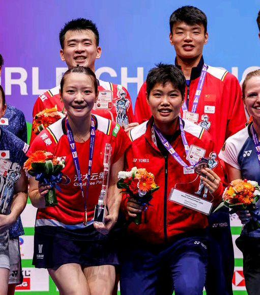 韩国队轻取泰国队，黄鸭组合点燃赛场