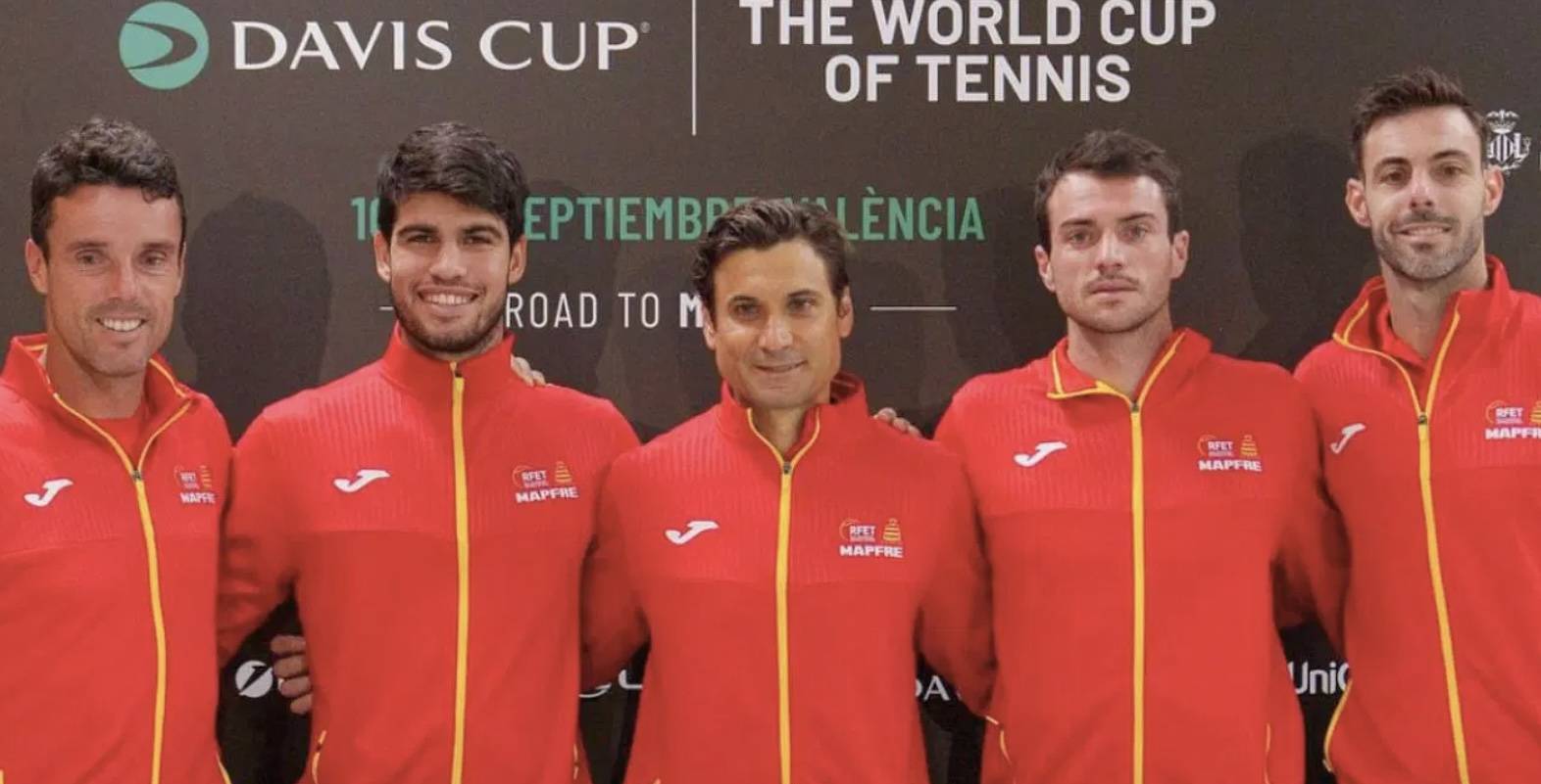 ATP总决赛完胜戴维斯杯，阿尔卡拉斯统治全场